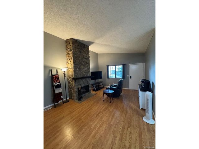 7020 W Portland Ave, Littleton, CO 80128