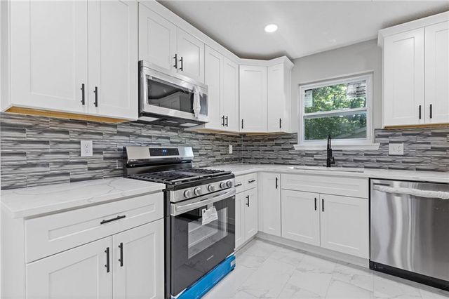 849 Cadet Court NW, Lilburn, GA 30047