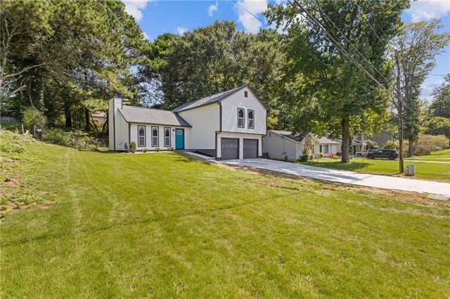 849 Cadet Court NW, Lilburn, GA 30047