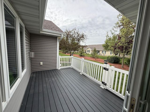 95 STONE CASTLE DRIVE, Fond Du Lac, WI 54935