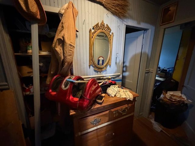 259 S Ivanhoe Road, Kingsford Heights, IN 46346