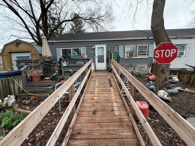 259 S Ivanhoe Road, Kingsford Heights, IN 46346