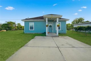 10009 Shane Dr, Corpus Christi, TX 78410