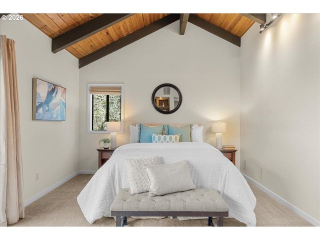 3904 VIEWCREST Rd S, Salem, OR 97302