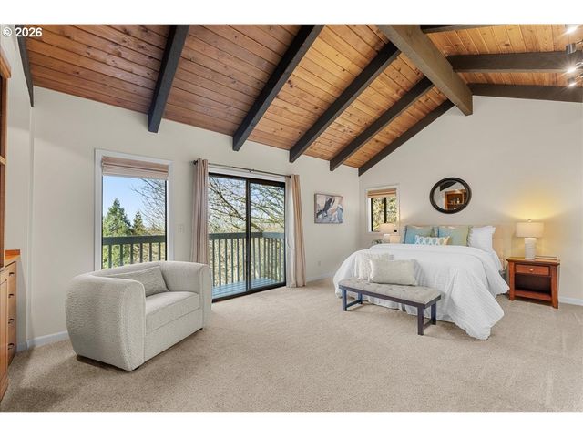 3904 VIEWCREST Rd S, Salem, OR 97302