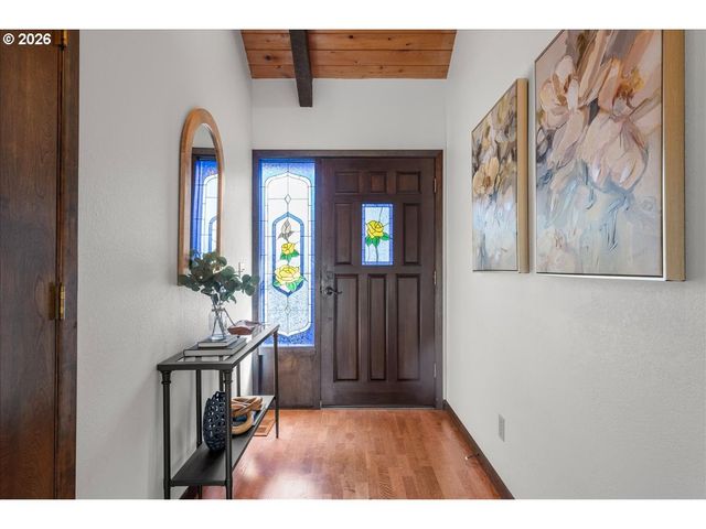 3904 VIEWCREST Rd S, Salem, OR 97302