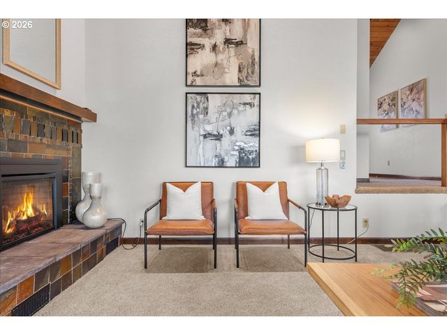 3904 VIEWCREST Rd S, Salem, OR 97302