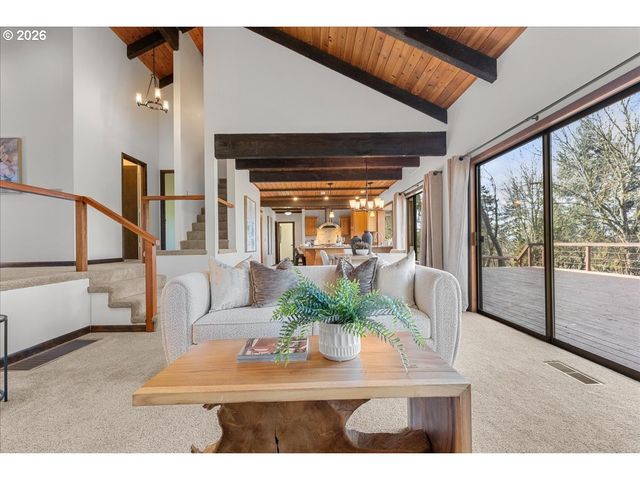 3904 VIEWCREST Rd S, Salem, OR 97302