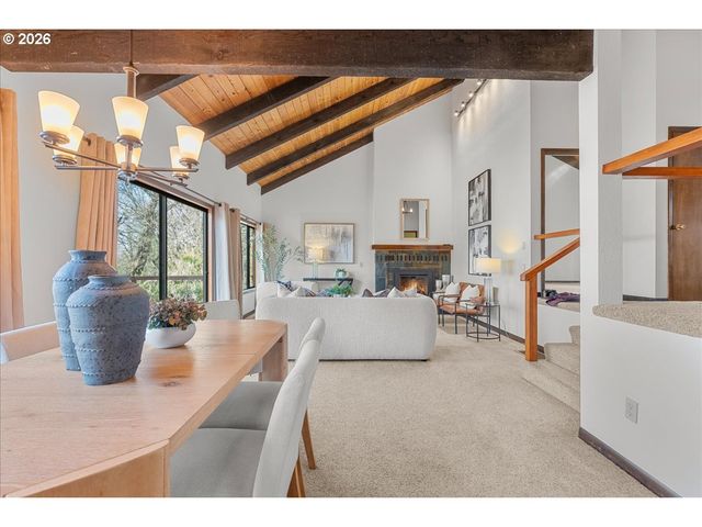 3904 VIEWCREST Rd S, Salem, OR 97302