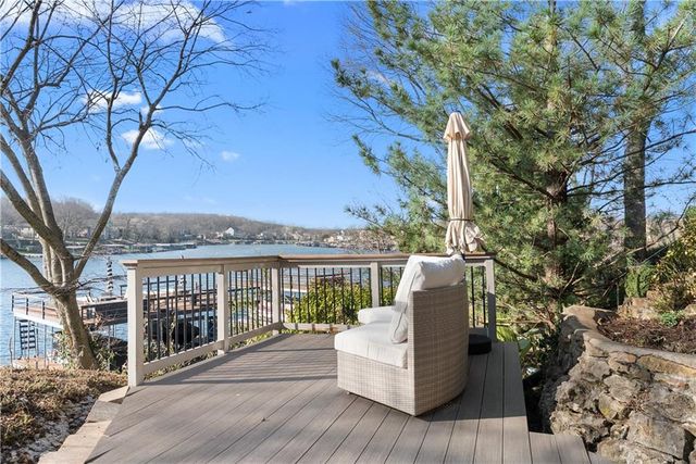 20 H Street, Lake Lotawana, MO 64086