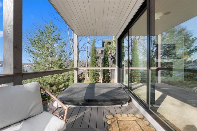 20 H Street, Lake Lotawana, MO 64086