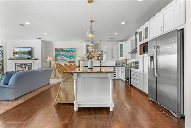 20 H Street, Lake Lotawana, MO 64086