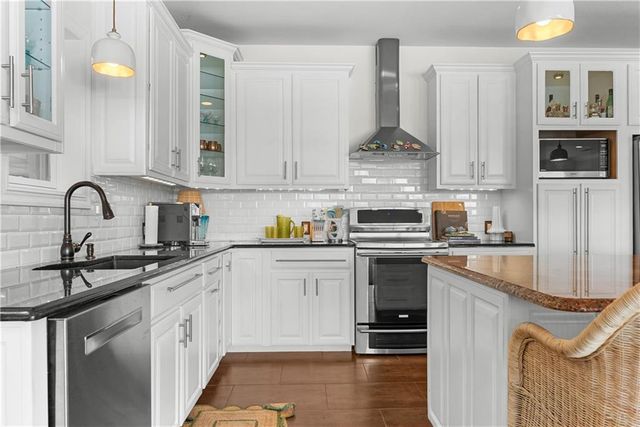 20 H Street, Lake Lotawana, MO 64086