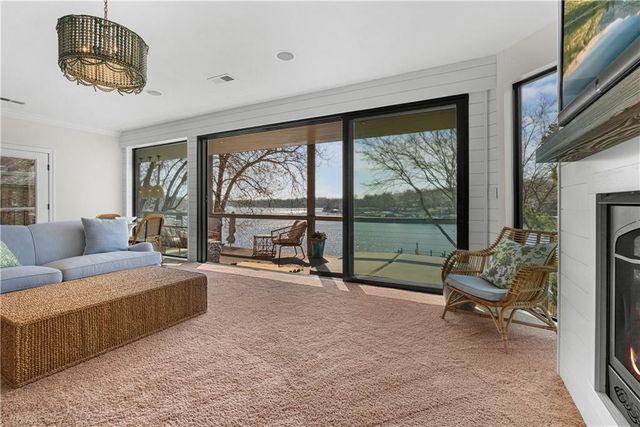 20 H Street, Lake Lotawana, MO 64086