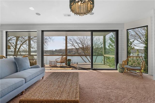 20 H Street, Lake Lotawana, MO 64086