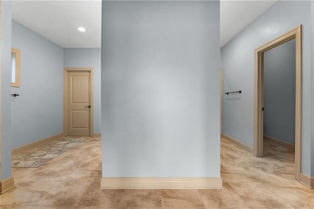 20 H Street, Lake Lotawana, MO 64086