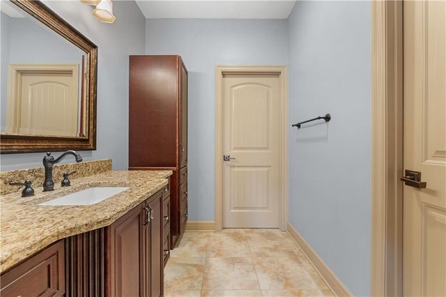 20 H Street, Lake Lotawana, MO 64086