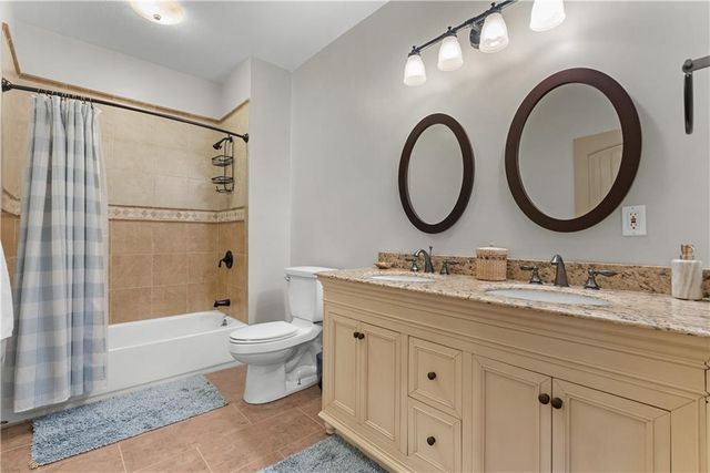 20 H Street, Lake Lotawana, MO 64086