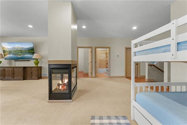 20 H Street, Lake Lotawana, MO 64086