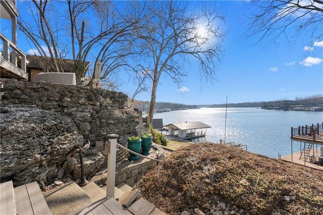 20 H Street, Lake Lotawana, MO 64086