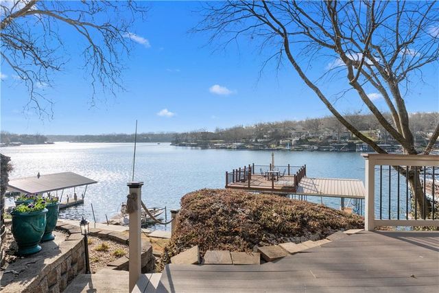 20 H Street, Lake Lotawana, MO 64086