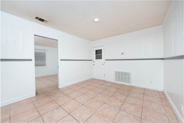 709 Lincoln St, Alice, TX 78332