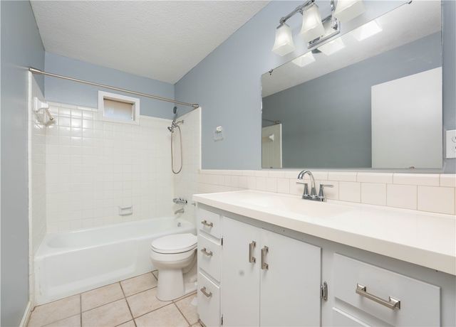 709 Lincoln St, Alice, TX 78332