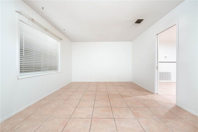 709 Lincoln St, Alice, TX 78332