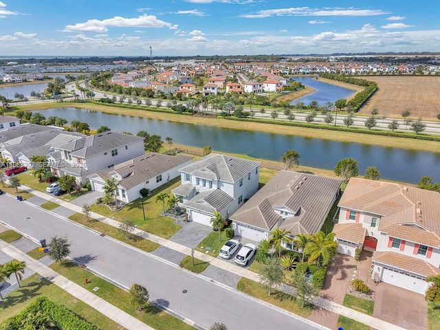 4655 Citron Way, Palm Beach, FL 33470