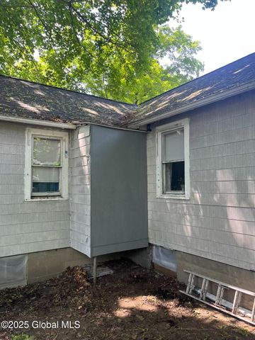 84 Lake Shore Circle Drive, Nassau, NY 12123