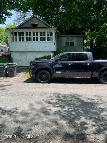 84 Lake Shore Circle Drive, Nassau, NY 12123