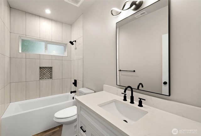 3626 E Howe Street, Tacoma, WA 98404