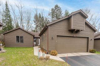 2520 Highpointe Drive, Kalamazoo City, MI 49008