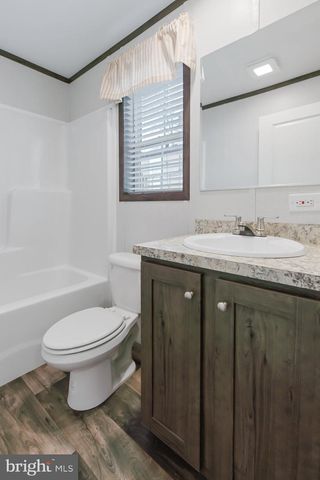 17 ASHTON DR, New Providence, PA 17560