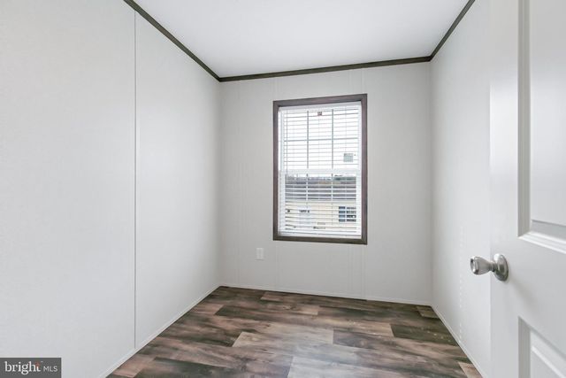 17 ASHTON DR, New Providence, PA 17560