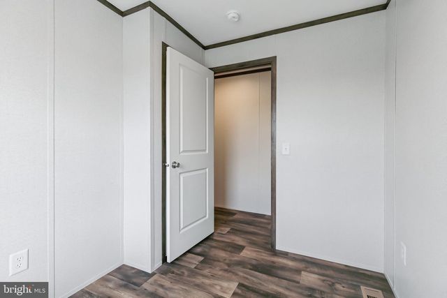 17 ASHTON DR, New Providence, PA 17560