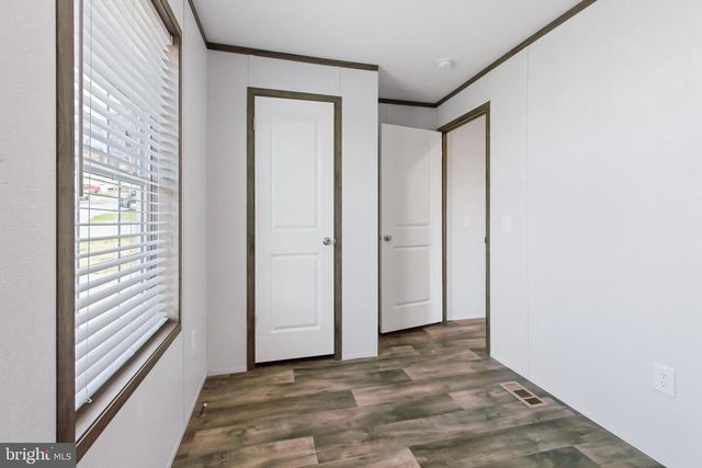 17 ASHTON DR, New Providence, PA 17560