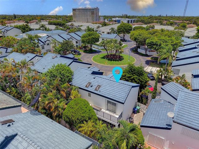 21221 NE 3rd Ct, Miami, FL 33179