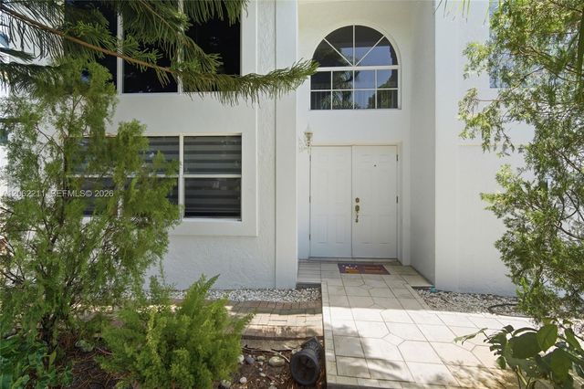 21221 NE 3rd Ct, Miami, FL 33179