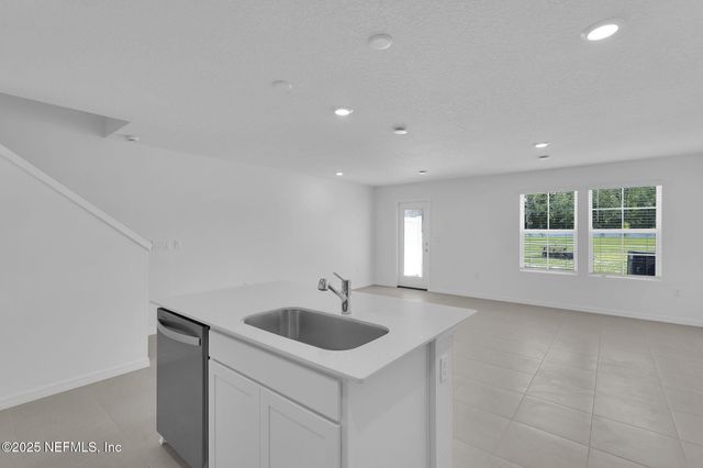 1880 NORMANDY PINES Lane, Jacksonville, FL 32221