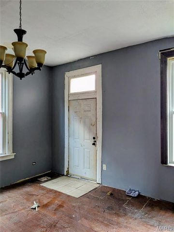 7326 Pennsylvania Avenue, St Louis, MO 63111