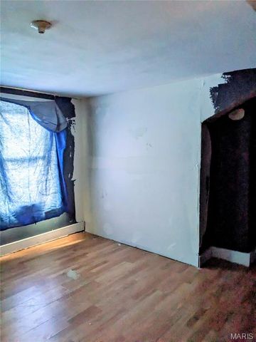 7326 Pennsylvania Avenue, St Louis, MO 63111