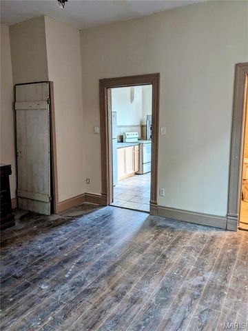 7326 Pennsylvania Avenue, St Louis, MO 63111