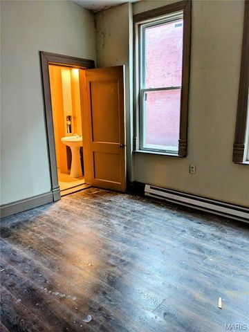 7326 Pennsylvania Avenue, St Louis, MO 63111