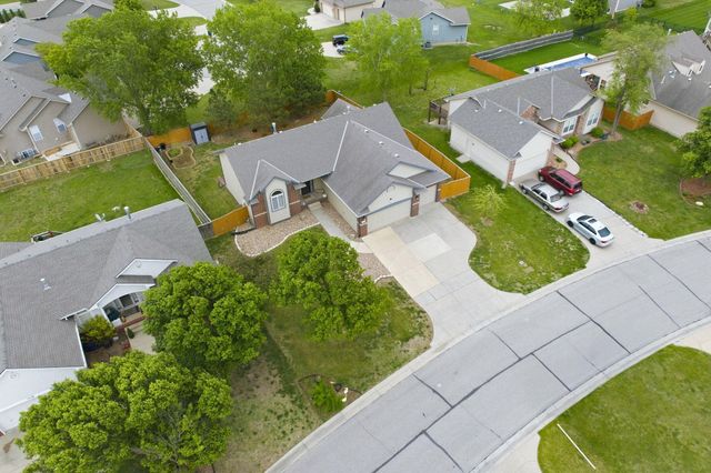 1024 N Crest St, Wichita, KS 67206
