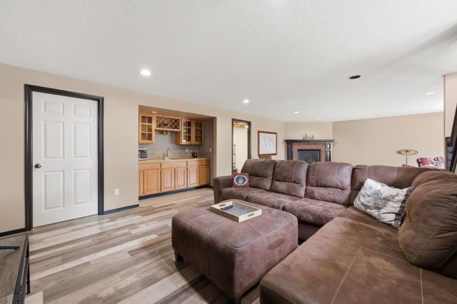 1024 N Crest St, Wichita, KS 67206