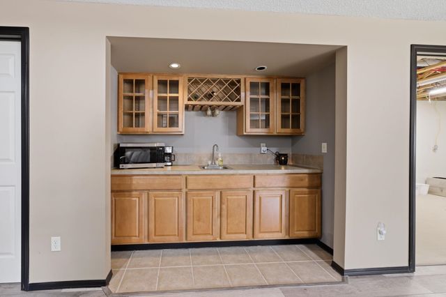 1024 N Crest St, Wichita, KS 67206