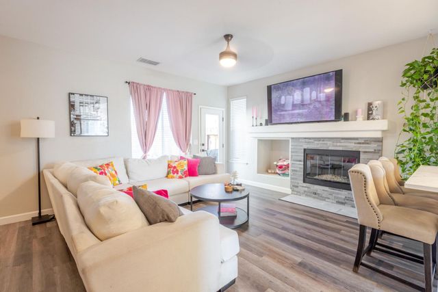 2152 Milan Way, Roseville, CA 95678