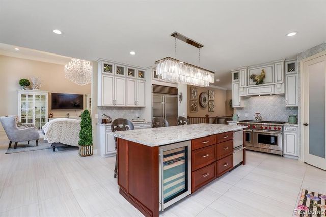 3960 Harvest Creek Court, Rochester, MI 48306