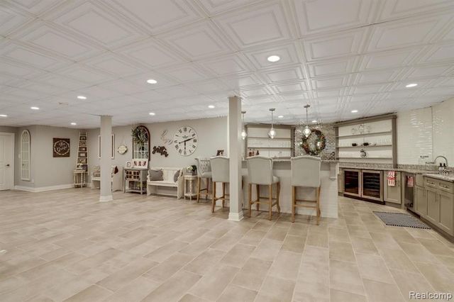 3960 Harvest Creek Court, Rochester, MI 48306